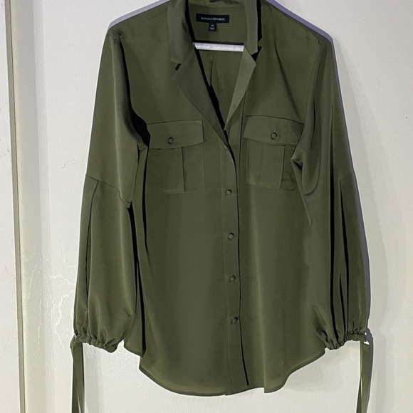 Banana republic green button up - Picture 1 of 3